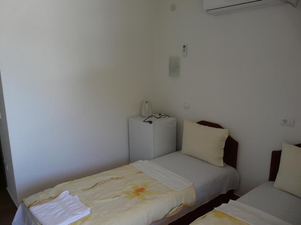 Guest House Jadran Pol Petrovazzo Esterno foto